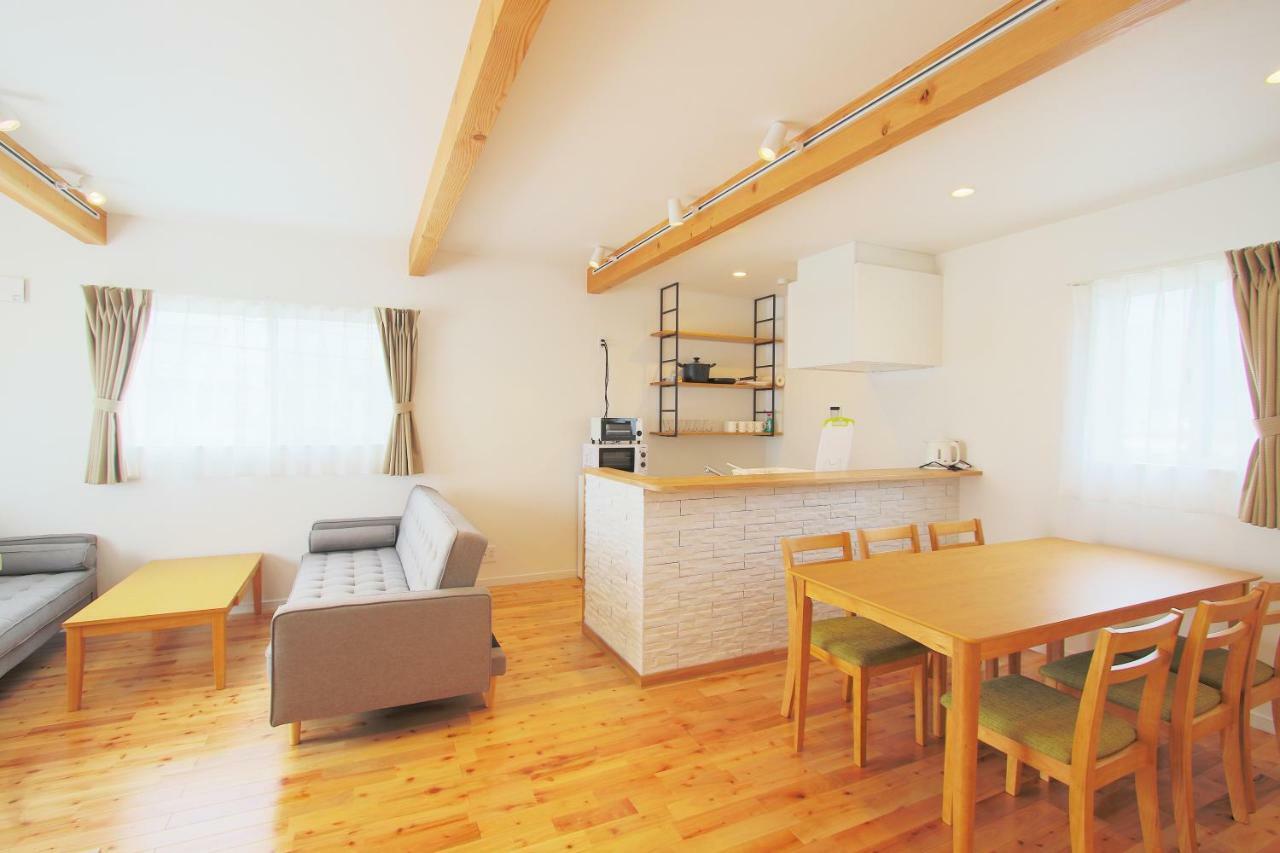 Villas Waraku Фудзиёсида Экстерьер фото