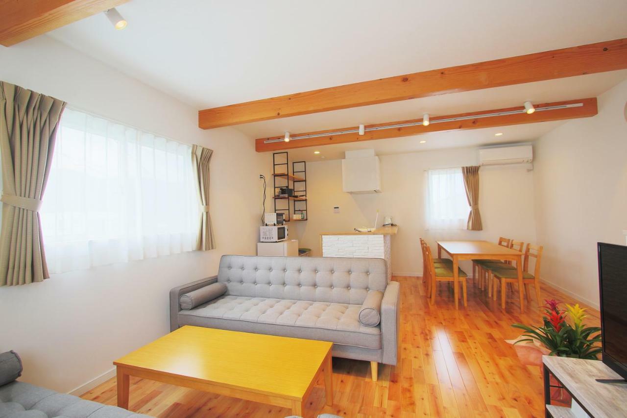 Villas Waraku Фудзиёсида Экстерьер фото